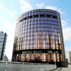 Hotel Breezbay And